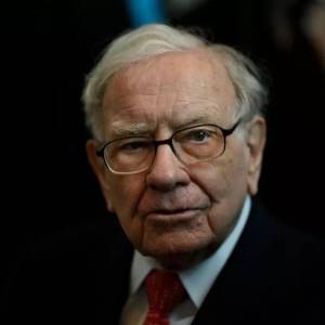 Tron founder Sun Yuchen photographed Buffett’s sky-high price lunch; Xiaomi’s stock price hit a new low丨Titanium Noon News