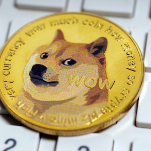 Dogecoin holds steady at $0.18! With the DeFi craze, the next target is directly at $0.33! 