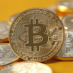 BTC plummeted 10% and broke the 90,000 mark! The 