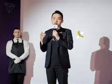 孙宇晨 的图像结果